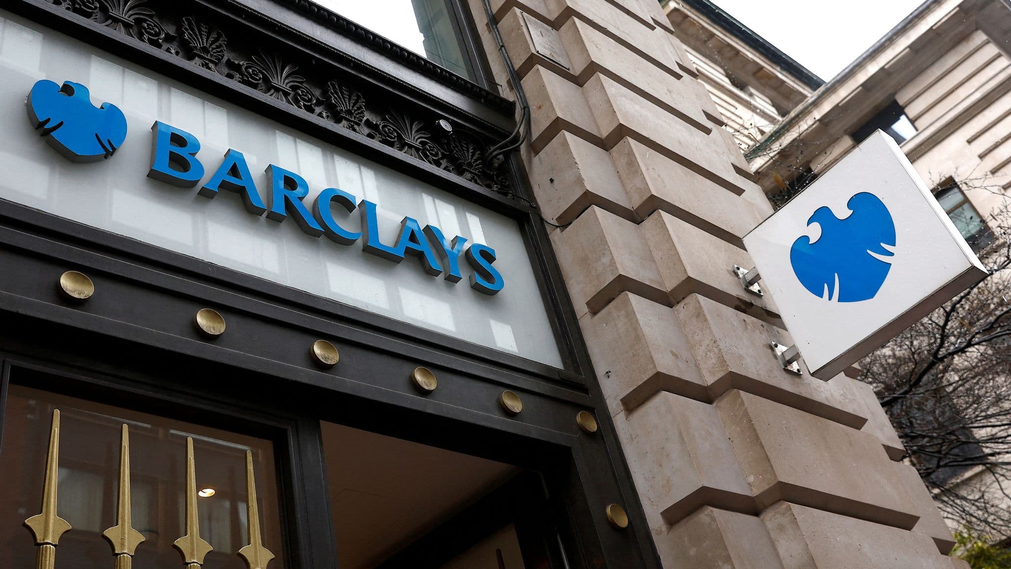 Barclays reduces loans by up to 50bps, HSBC cuts rates by up to 25bps - Image