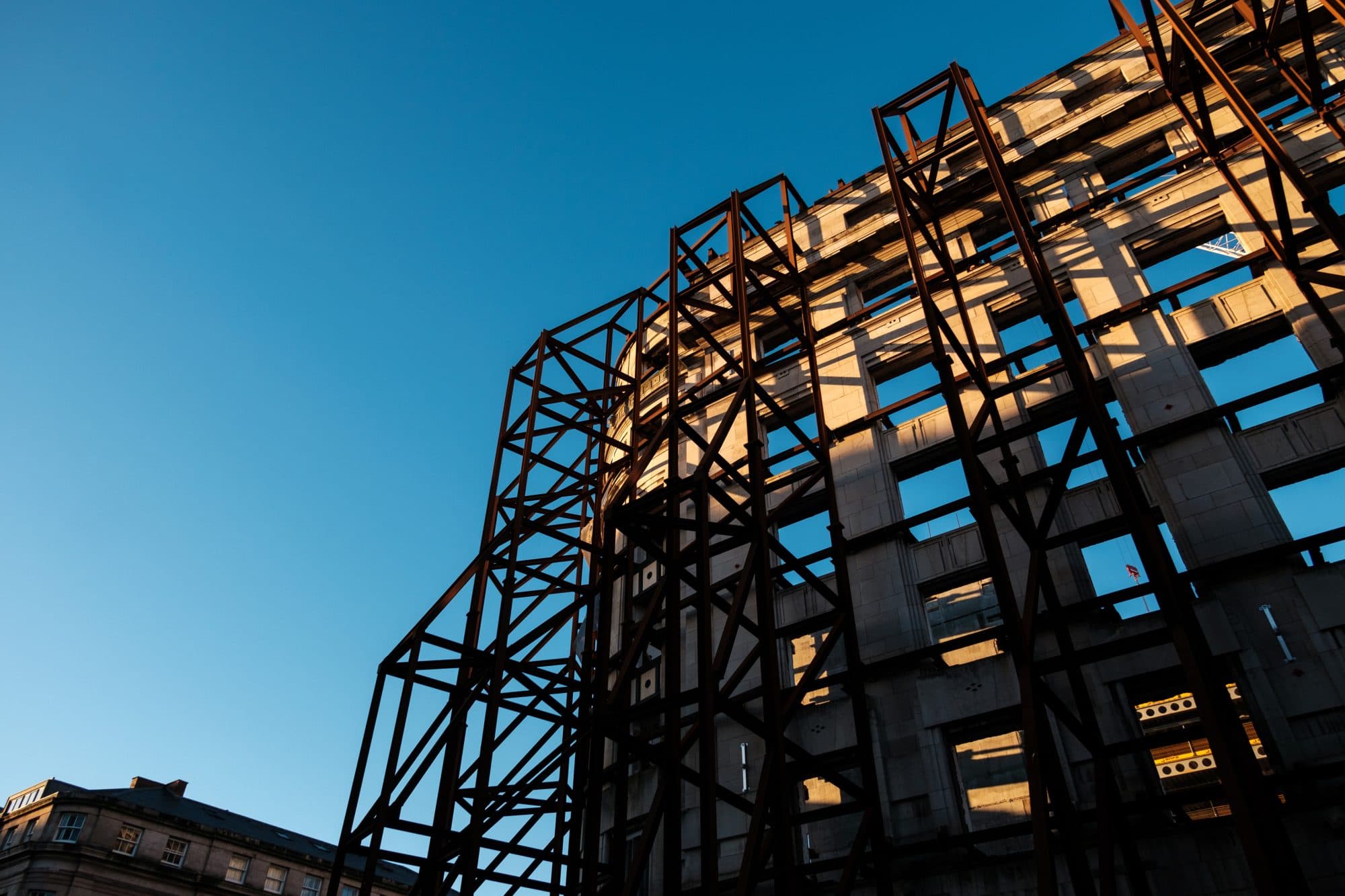 UK Construction Grows in June As Eurozone Activity Falls - Image